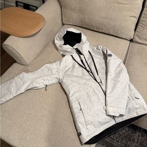 686 Women's Gray Speckled Ski Jacket - PRICED TO SELL, LIKE NEW!!